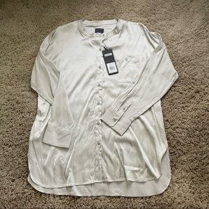 Lysse Gray Satin Blouse Size L NWT